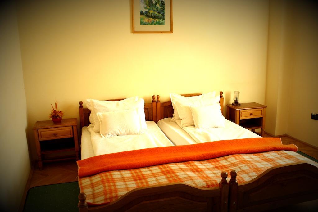 Hotel Tivoli Sovata Habitación foto